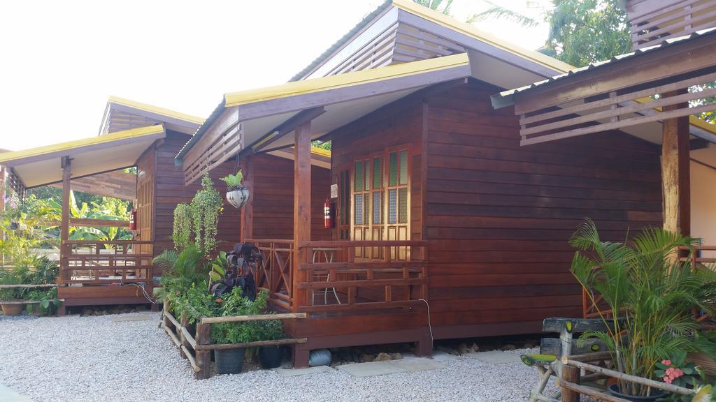 Happy Guesthouse Bungalow Sukhothai Exterior foto