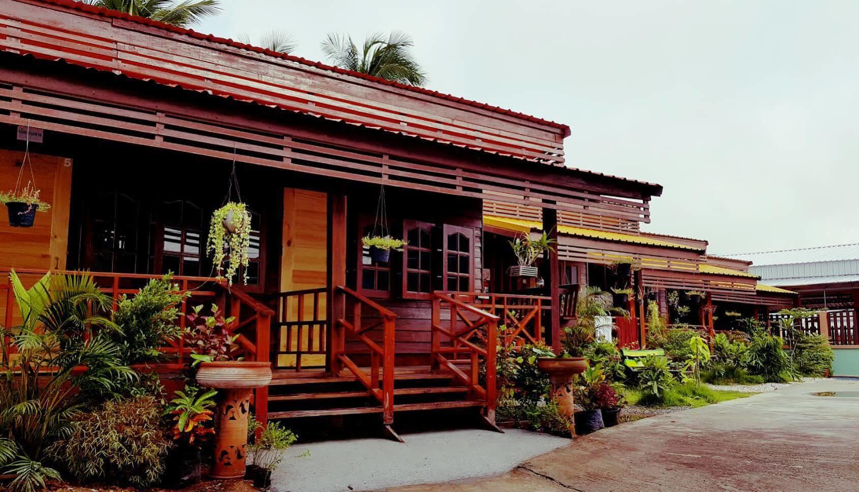 Happy Guesthouse Bungalow Sukhothai Exterior foto